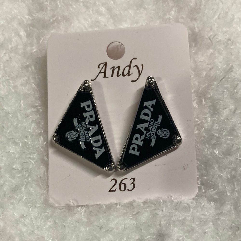 Beautiful pair of post earrings